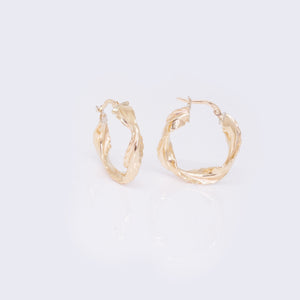 14K Ribbed Hoop with Twisted Scallop Edge 20mm 14K Ribbed Hoop with Twisted Scallop Edge 20mm