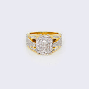 14K Baguette and Round 1.2ct Diamond Ring 14K Baguette and Round 1.2ct Diamond Ring
