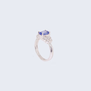 14K Gold Saphire & Diamonds Stones Ring 14K Gold Saphire & Diamonds Stones Ring