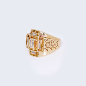 10K NUGGET WITH BAGGET DIAMONDS RING 10K NUGGET WITH BAGGET DIAMONDS RING
