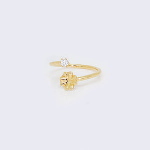 14K Clover with Cubic Zirconia Adjustable Ring 14K Clover with Cubic Zirconia Adjustable Ring