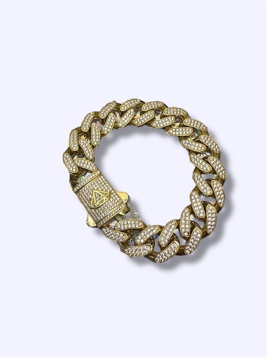 14k Gold Men’s Hollow Bracelet with Cubic Zirconia.